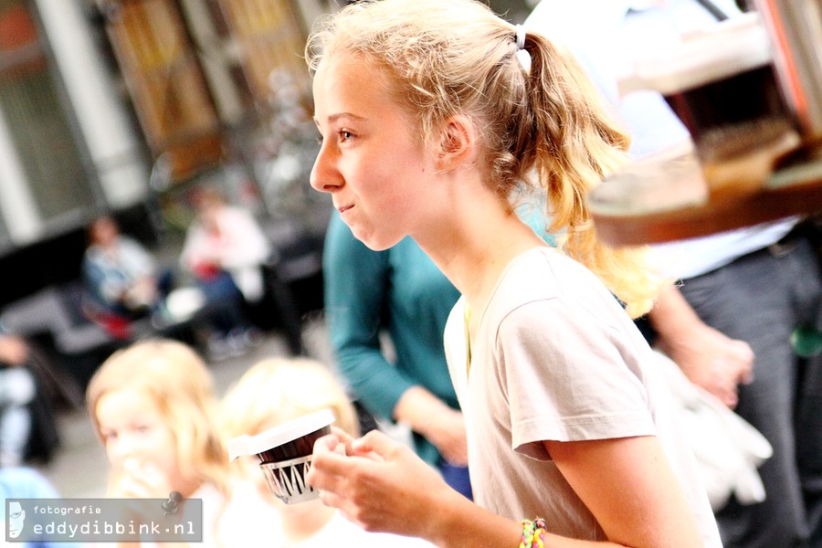 2014-07-11 Theater Gajes - De Parasols (Deventer Op Stelten) 004